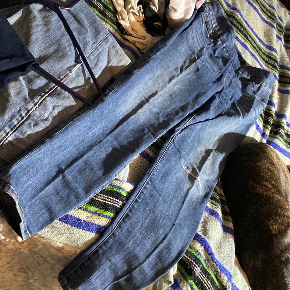 Chicos pull on denim jeggings. Has stretch size 1.5R distressed look. 3 pockets